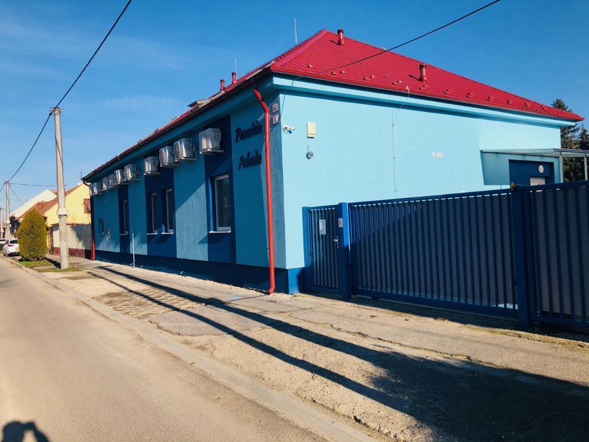 Penzion Pohoda Nove Zamky Bagian luar foto